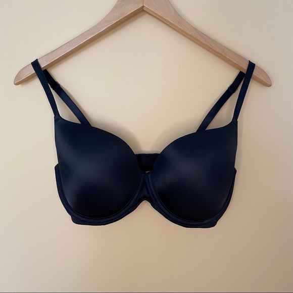 PINK Victoria's Secret Other - PINK Victoria’s Secret Wear Everywhere Bra